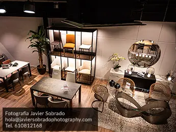 nueva exposicion tienda sillas mesas taburetes