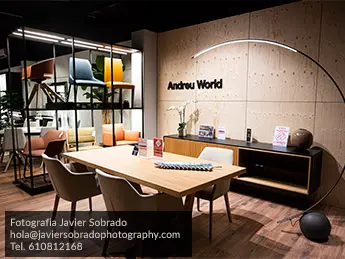 nueva exposicion tienda sillas mesas taburetes