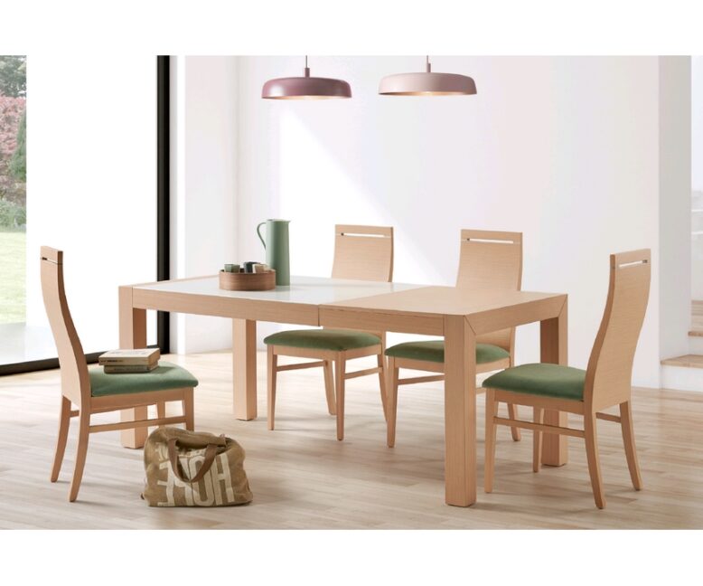 Conjunto de cocina con mesa extensible alas, sillas y taburetes.